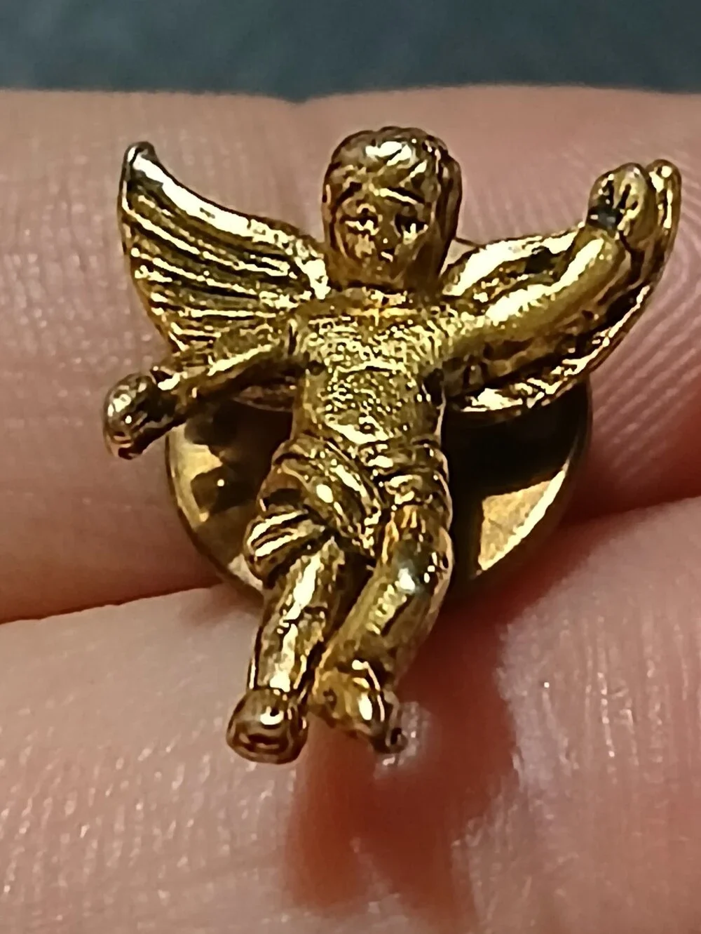 Vintage Gold Tone Cherub Guardian Angel Lapel Pin .5